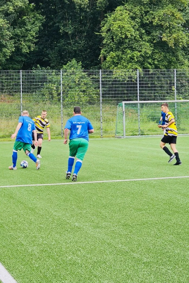 Spieler der "Erftfihters" auf dem Rasen