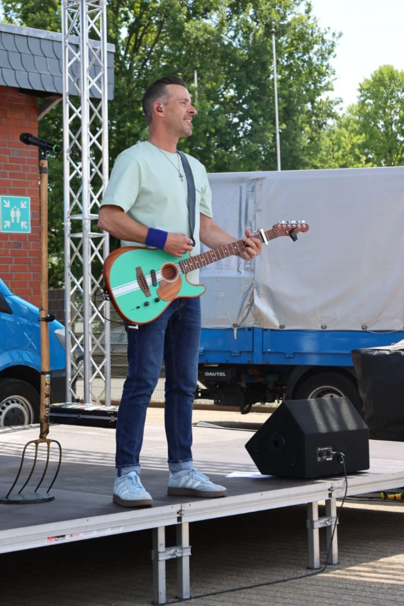 Torben Klein beim Sommerfest 2025 der REHA-Betriebe Erftland.